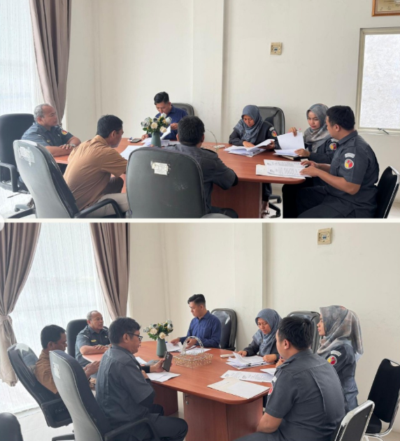 Rapat tim oenilai arsip