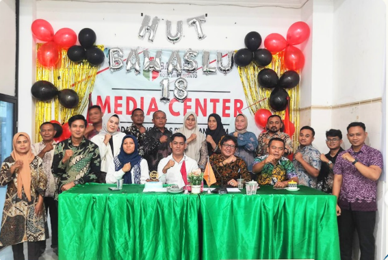 Bawaslu Kota Sawahlunto Rayakan Kegiatan Puncak HUT Bawaslu ke-18