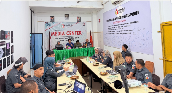 Rapat Evaluasi dan Pelaporan Pelaksanaan Program Bawaslu Kota Sawahlunto.
