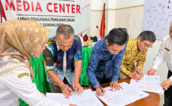 Penandatangan IKU